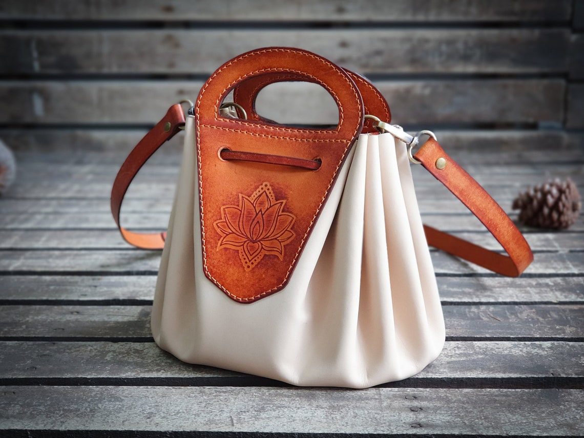 PDF Leather Pattern. Polynesian Design Leather BUCKET Bag