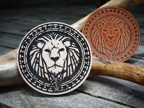 Lion Wooden Stamp For Leather Crafting | 8,5 cm diameter