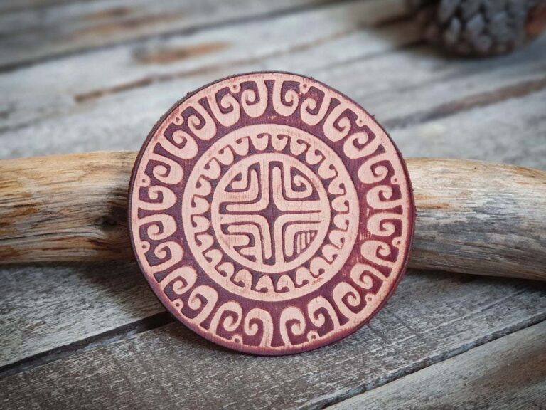 Leather Round Patch Polynesian Design | 8,5 cm
