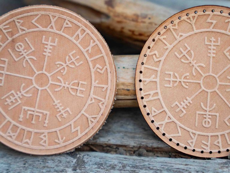 Leather Round Patch Vegvisir