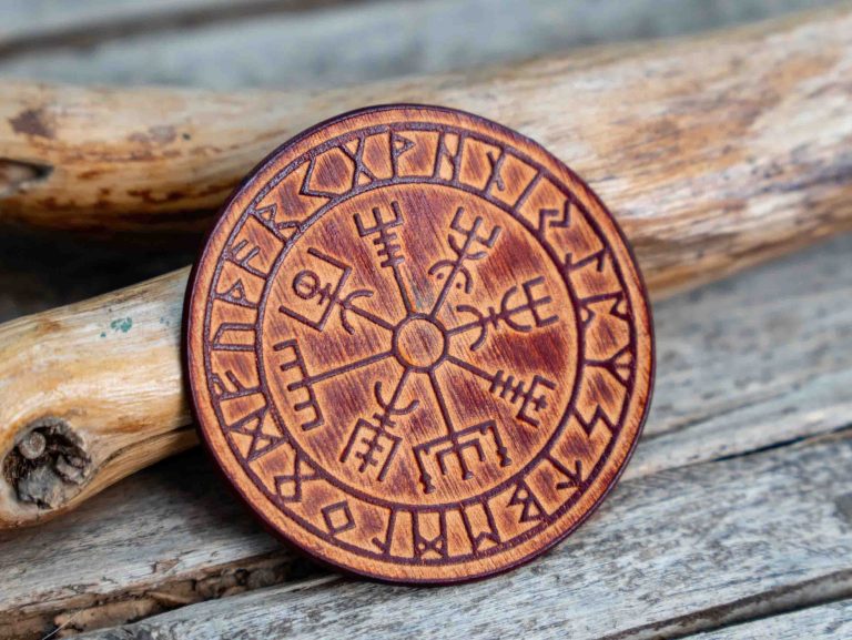 Leather Round Patch Vegvisir