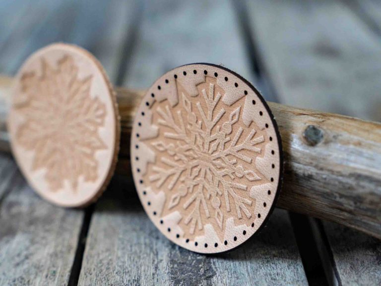 Leather Round Patch Snowflake