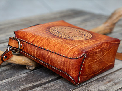 Soraya Handmade Leather Crossbody Bag - Image 7